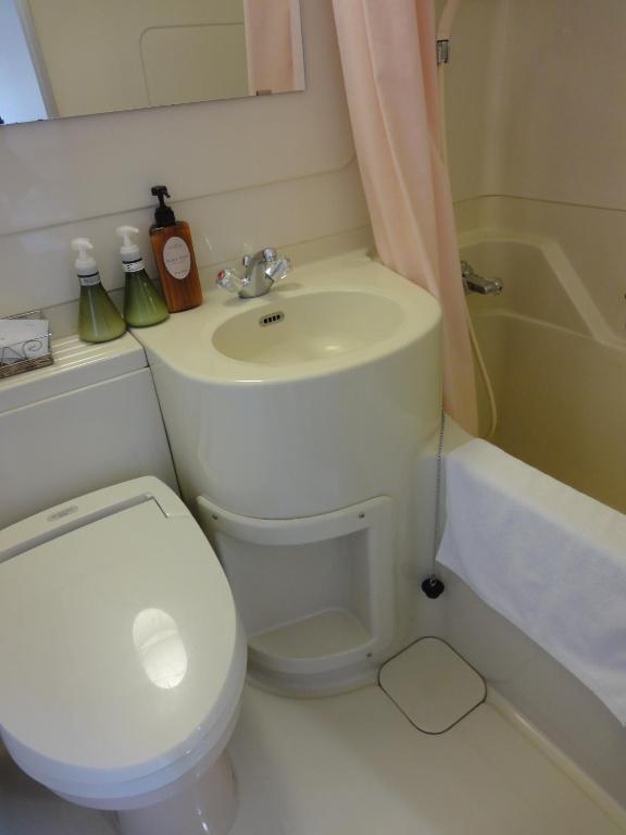 Hiroshima Rich Hotel Room photo